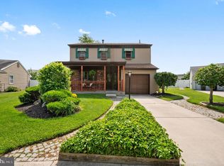 904 Kingston Ct, Williamstown, NJ 08094