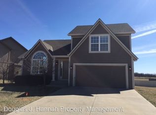10527 Augusta Dr, Kansas City, KS 66109