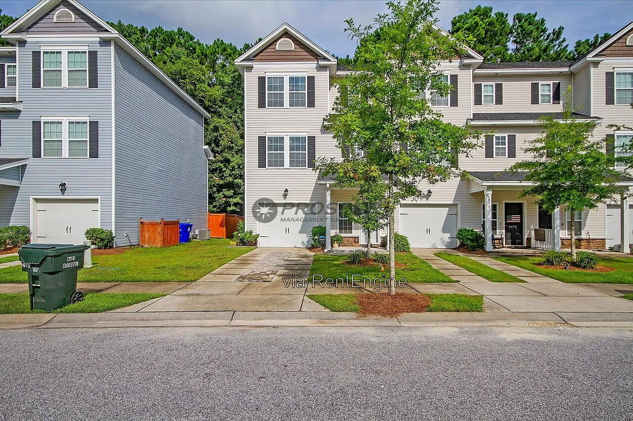 4 bed, 4.0 bath, 1812 sqft, $3,000 — Photo 1