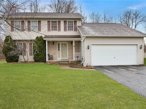 20 Leah Ln, North Chili, NY 14514