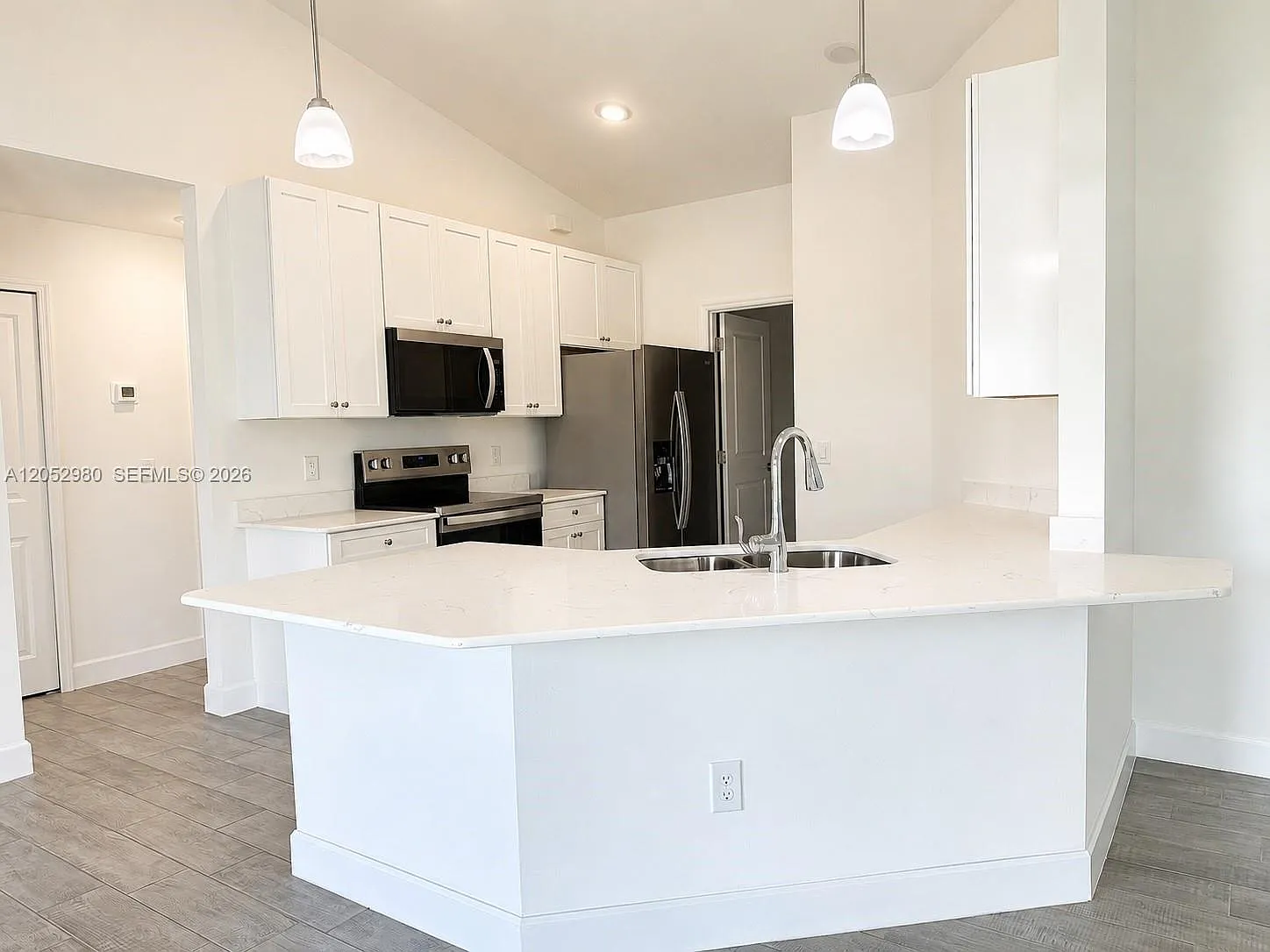 3 bed, 2.0 bath, $2,650 — Photo 3