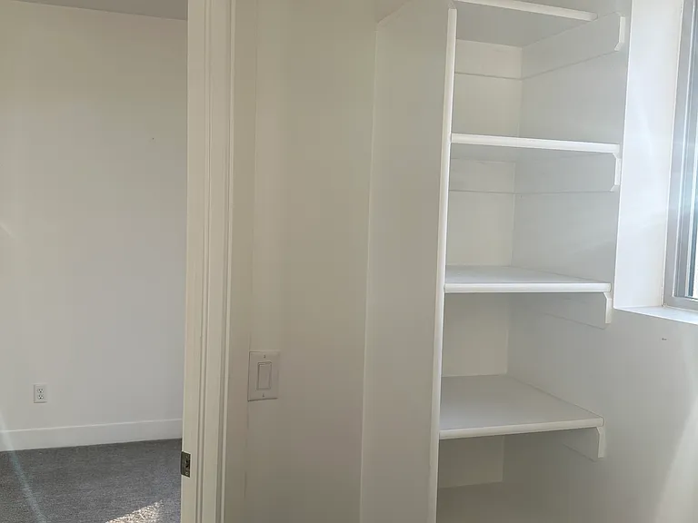 2203 N 525 W — Photo 23