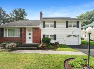 16 Ritchie Rd, Binghamton, NY 13901