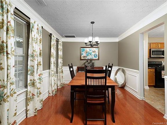 3rd image of 7039 Tanners Creek Dr #37