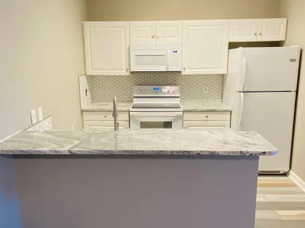 1700 Clinch Ave #107, Knoxville, TN 37916