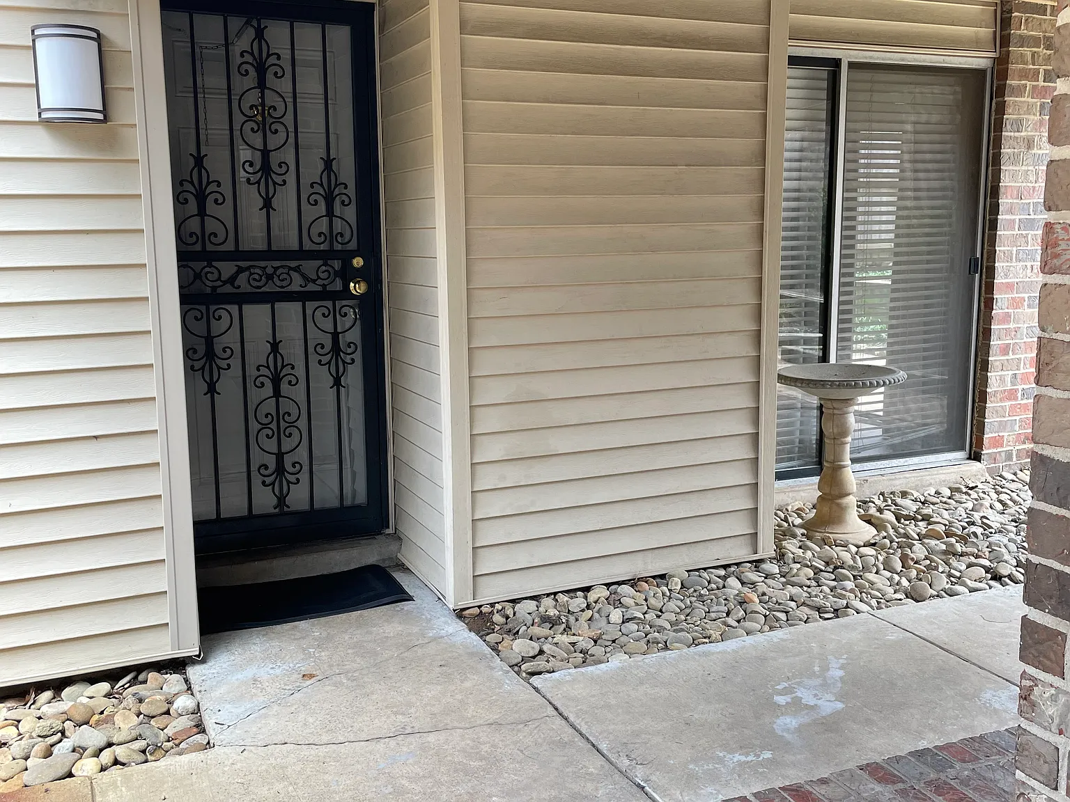 3 bed, 1446 sqft, $1,695 — Photo 3