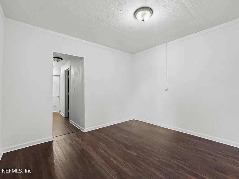 3250 Soutel Dr — Photo 11