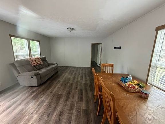 3rd image of 3801 Saint Johns Ave #38