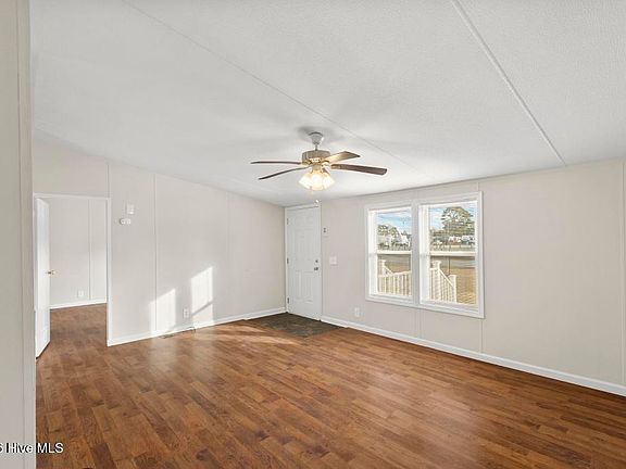 5th image of 137 Wendy Hill Ln
