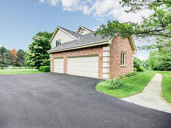 2nd image of 22719 N Bridle Trl