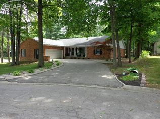 5288 Conestoga Dr, Flushing, MI 48433