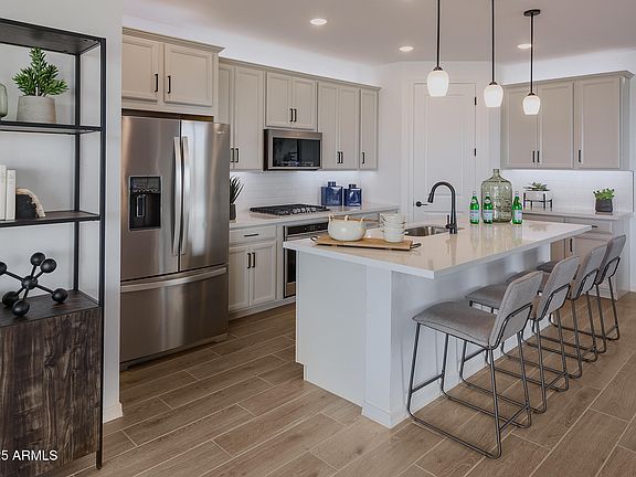 3rd image of 34345 N Timberlake Manor