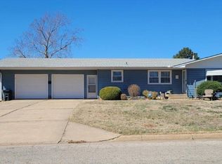 808 Elizabeth St, Ellsworth, KS 67439