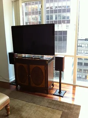 Rented by Transco | media 18