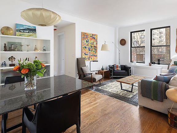 2nd image of 320 W 89th St APT 4C