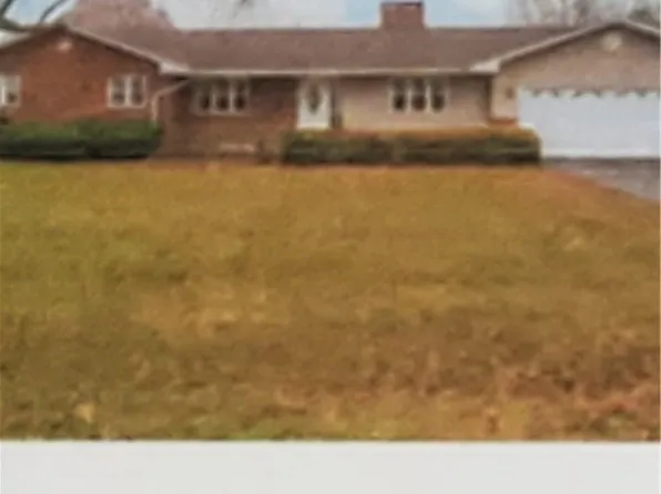 33 Roley Ests, Sullivan, IL 61951