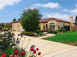 885 Daffodil Ct, Simi Valley, CA 93065