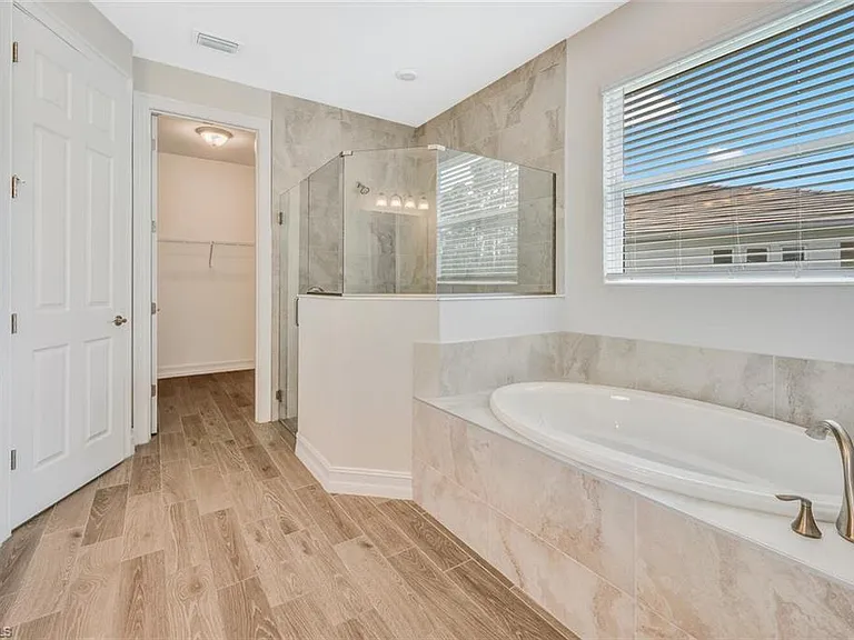 16808 Bay Island Ct — Photo 19