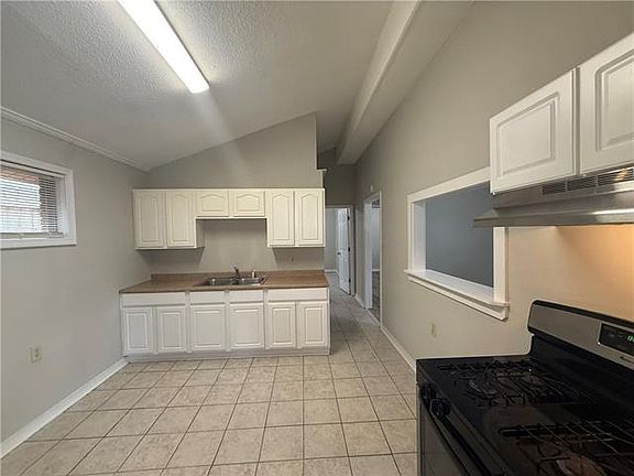 3rd image of 209 Geneva St APT C
