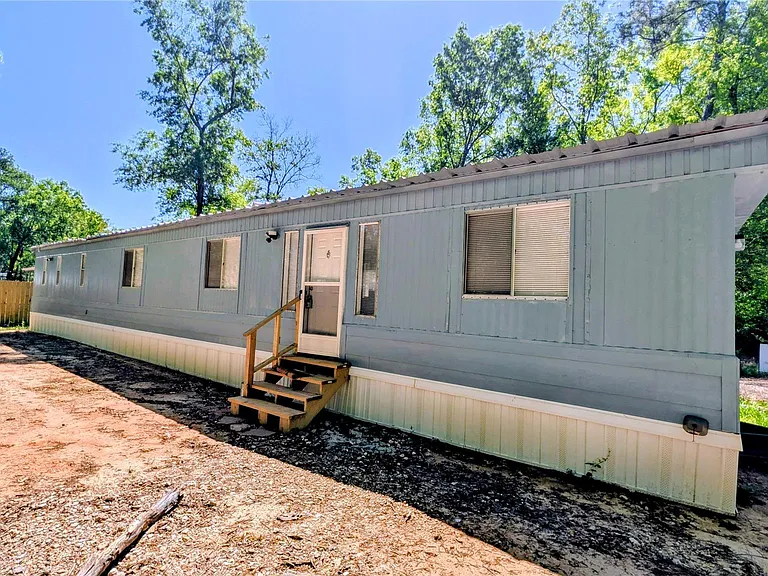 266 Hunters Gln — Photo 2