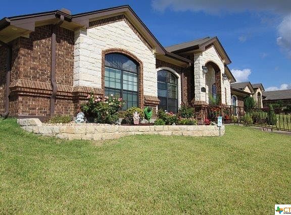 3rd image of 2711 Legacy Ln