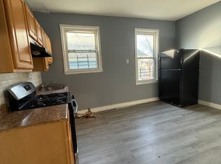 313 S 19th St #2L, Newark, NJ 07103