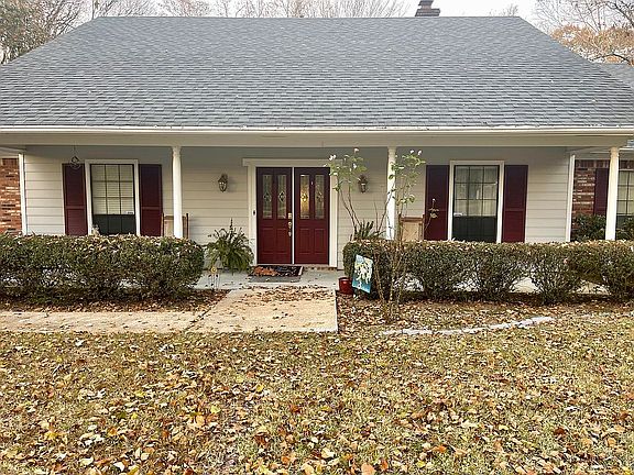 5th image of 4309 Camelot Dr