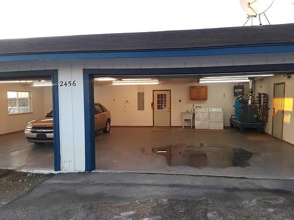 5th image of 2456 S Lincoln Dr