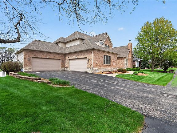 2nd image of 308 Castle Wynd Dr