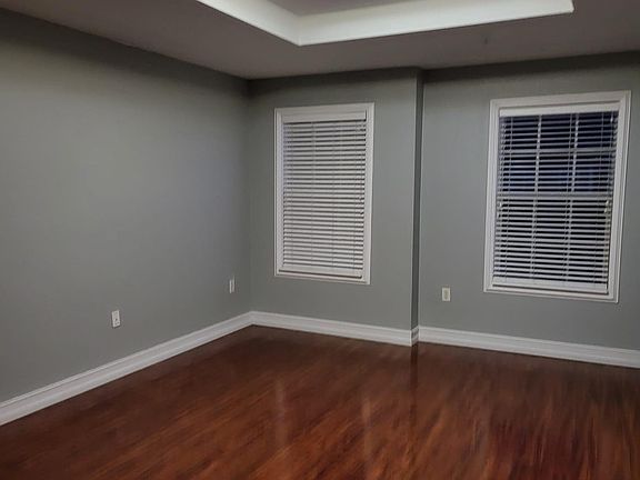 4th image of 2979 Ashland Ln S