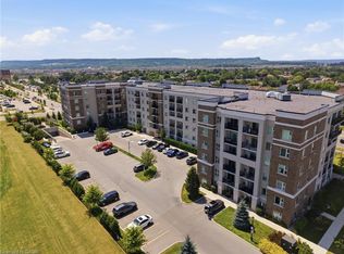 610 Farmstead Dr #126, Milton, ON L9T8X5