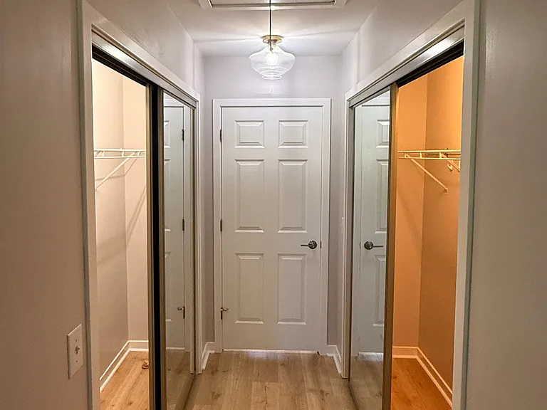 5910 Chester St — Photo 24