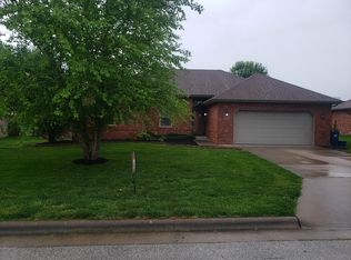 1007 E Eagle Rock Dr, Ozark, MO 65721