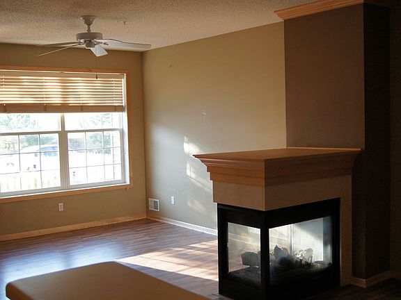 5th image of 815 Braunworth Ct