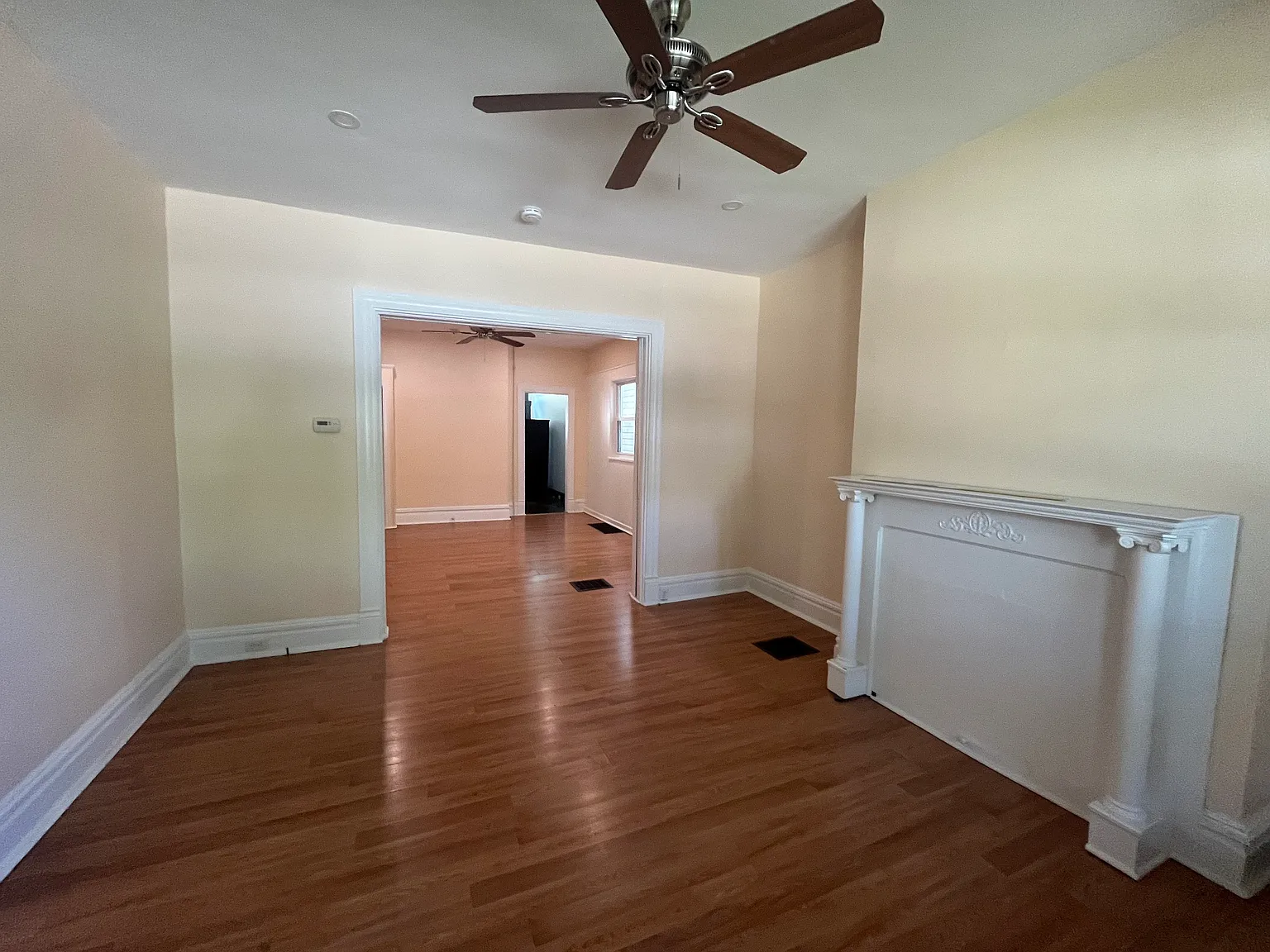 1 bed, 800 sqft, $1,300 — Photo 4