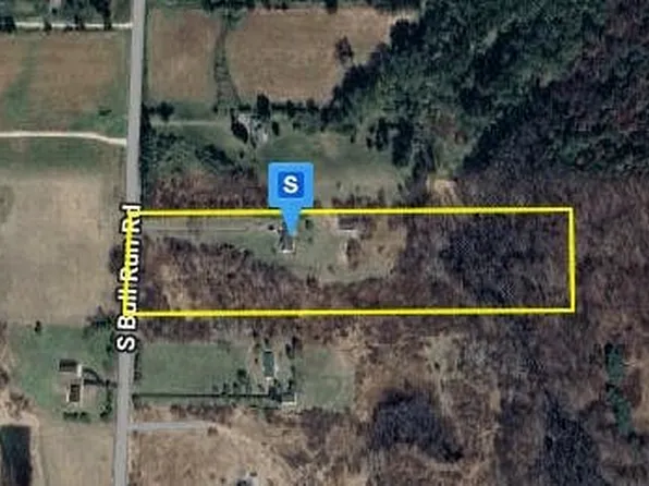 5705 Bull Run Rd, Gregory, MI 48137