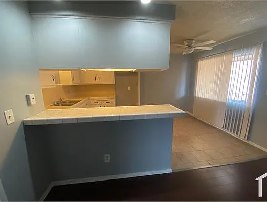 11611 Menlo Ave #D — Photo 8