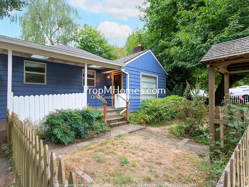 776 C Ave