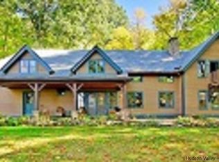 30 Chapel Ct, Pine Bush, NY 12566