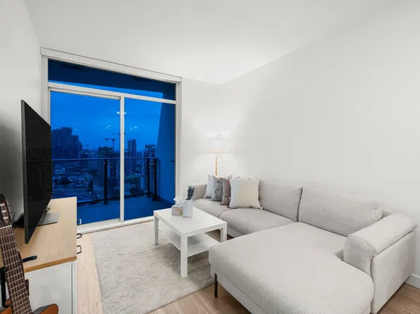 2181 Madison Ave #2607, Burnaby, BC V5C 0N4