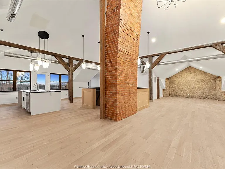 247 Brock St #401 — Photo 18