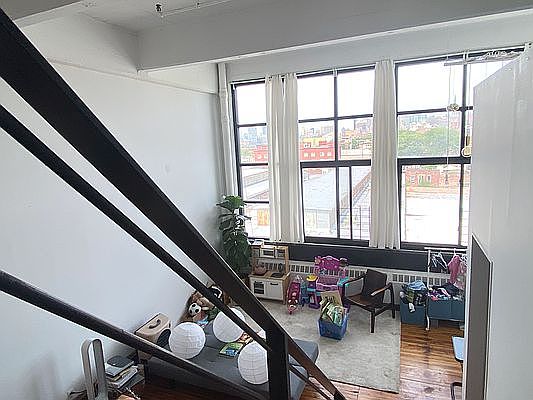 5th image of 5 Delevan St APT 4N
