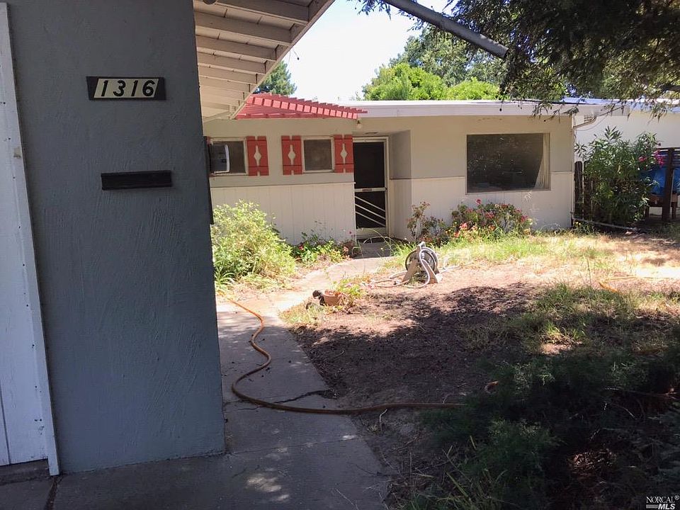 2nd image of 1316 Cambridge St