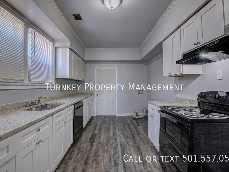 1508 Sycamore St — Photo 2