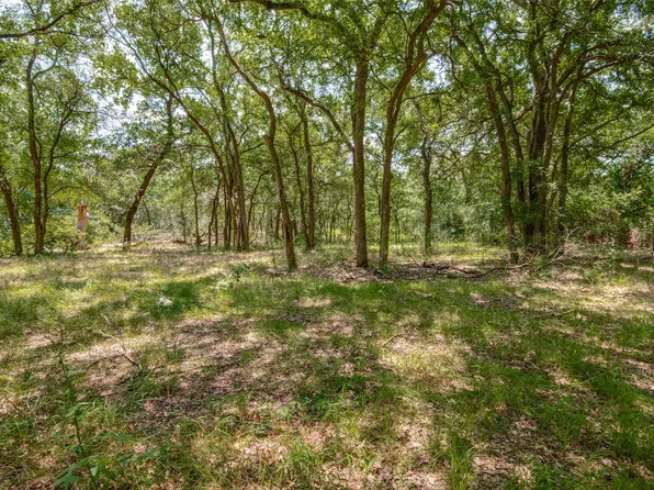 6085 Autumn Breeze Cir, Fort Worth, TX 76140