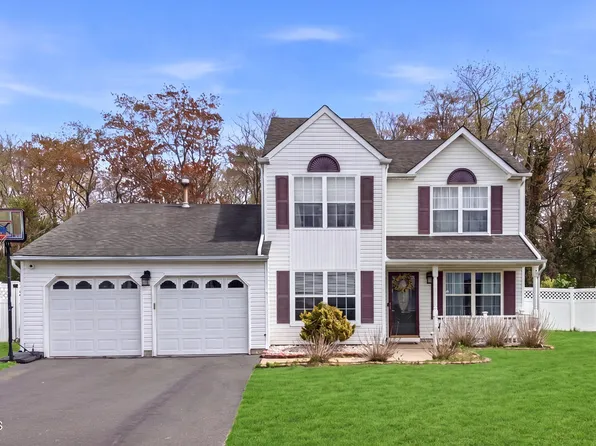 49 Sherrybrooke Drive, Howell, NJ 07731