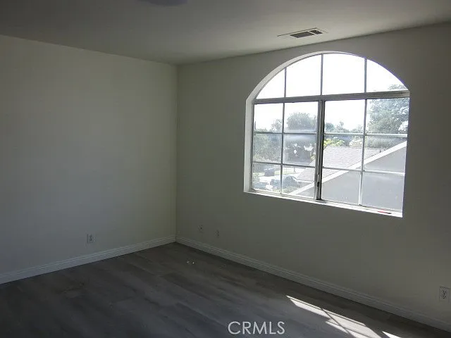 6017 Primrose Ave — Photo 18