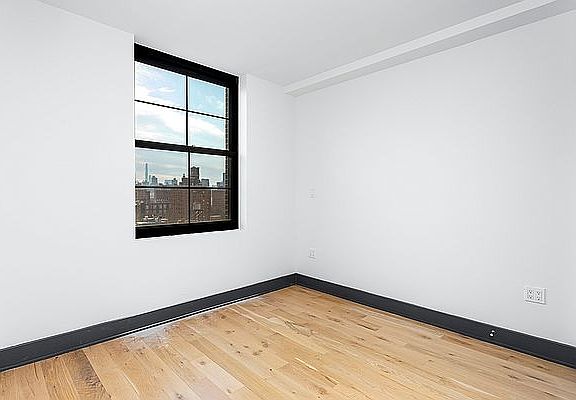 4th image of 340 E 117th St #10C