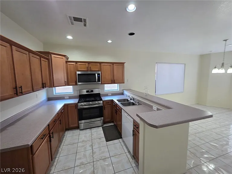 731 Emerald Idol Pl — Photo 56