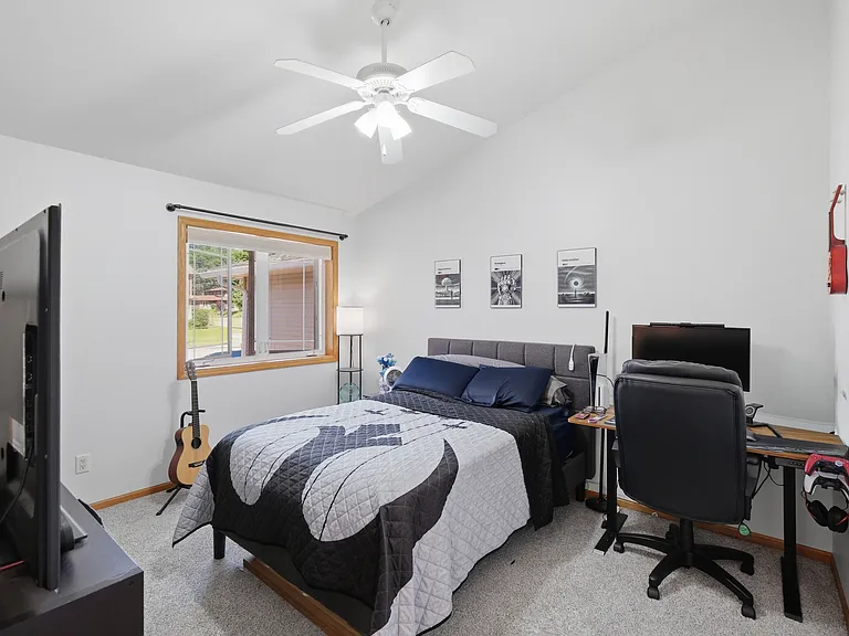 1051 Tamarack Way #1051 — Photo 16